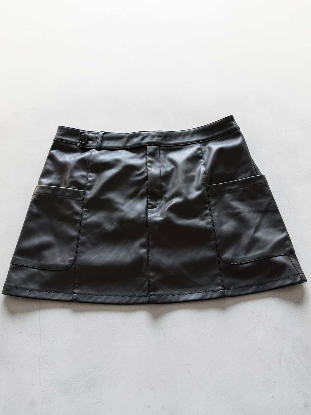 Fahsyee Black Faux Leather Mini Skirt with Pockets‎ Size XL